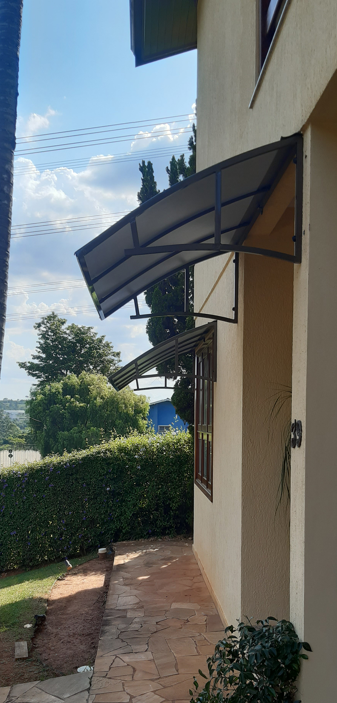 Cobertura de policarbonato alveolar para área gourmet residencial em condomínio fechado